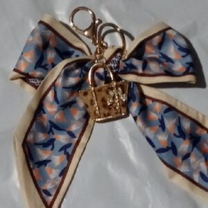 Elegant Gold Purse Blue and Cream Bow Keychain Bag Charm